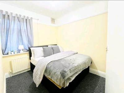 Room in Hornchurch available Main Photo