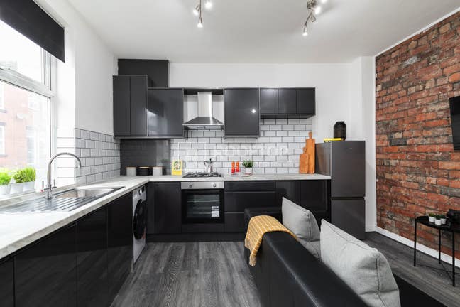 Ensuite Rooms Available 1St Sept- Bills Inc Main Photo