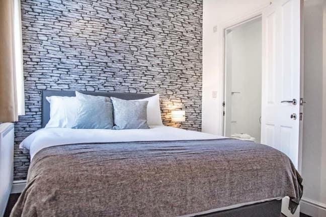 The Crystal Palace - Modern Central En Suite Rooms Main Photo