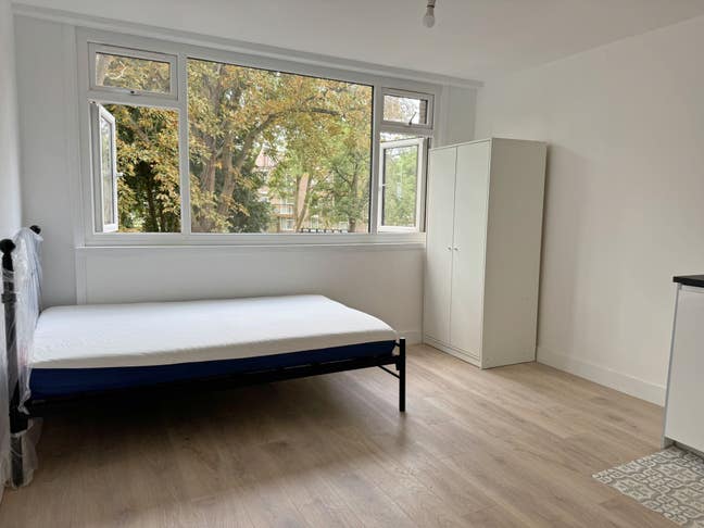 Bright & Airy Studio Coburg Crescent Tulse HillSW2 Main Photo