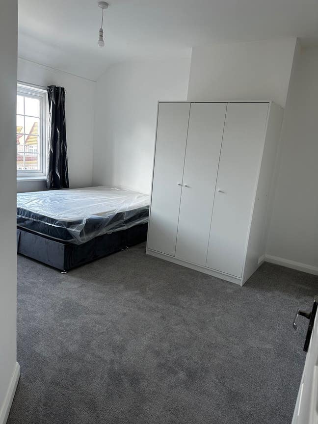 1 Double Room For Rent  Main Photo