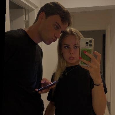 📍Looking for Flat/Room in London – Coupl... Main Photo