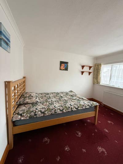 Double Room in Wallington Main Photo