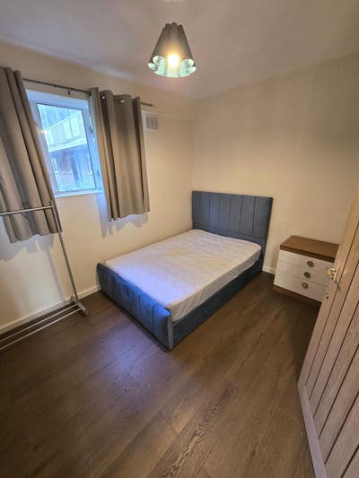 Spacious Room in Shared Flat, Whitechapel, E1 Main Photo