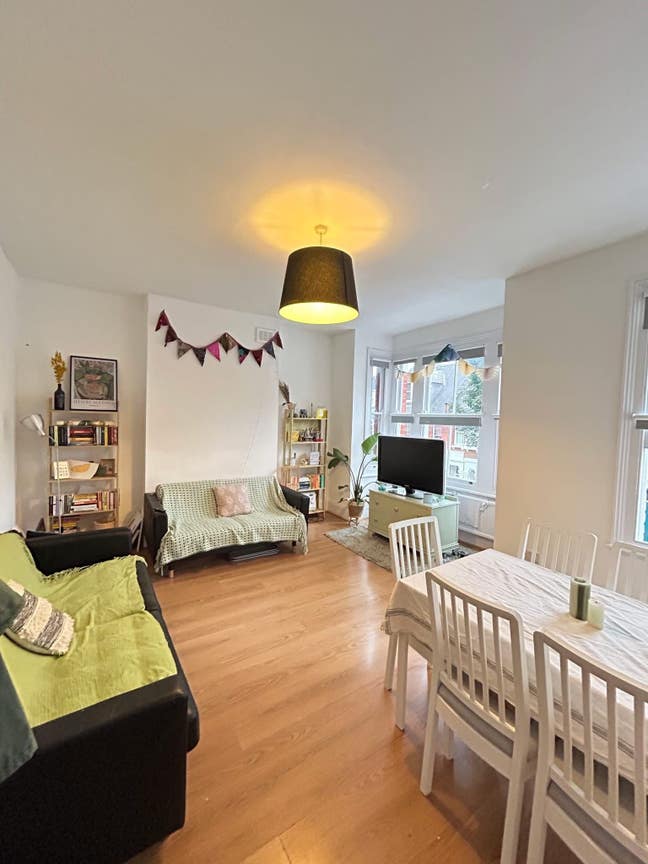 Cosy 4 bed in Archway with outdoor space  Main Photo