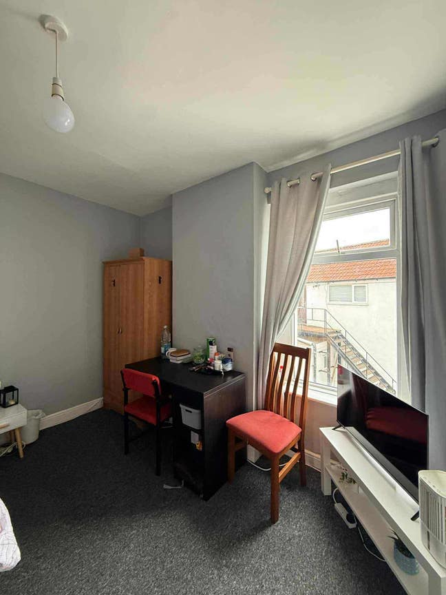 Single Room Available  Main Photo