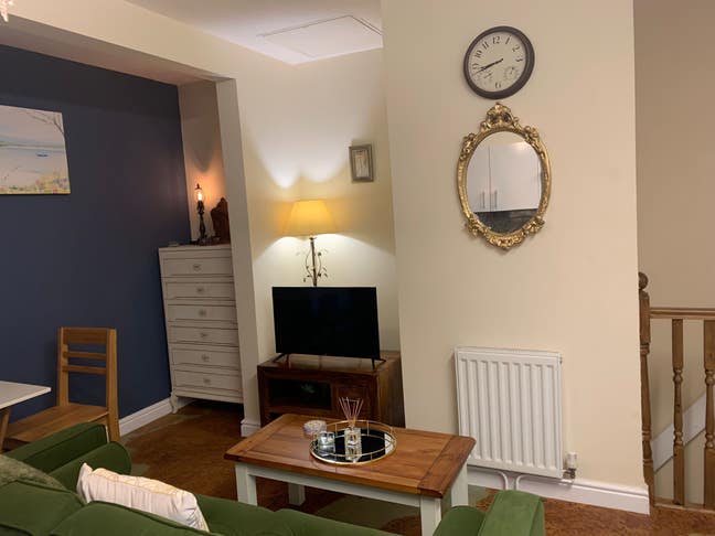 ✨Short stays | Eccles Town centre | no bills  ✨ Main Photo
