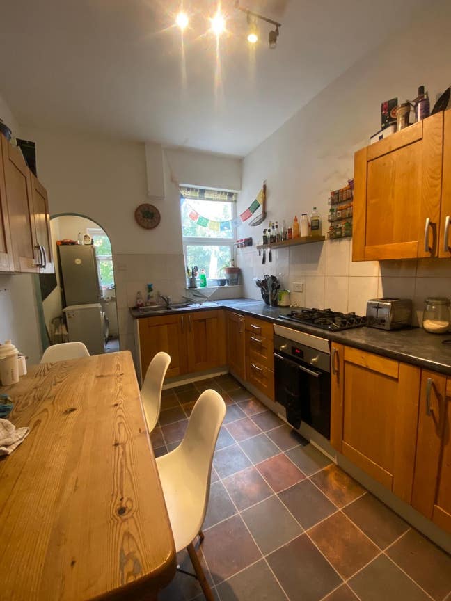 Room available in 4 bedroom house in Chorlton Main Photo