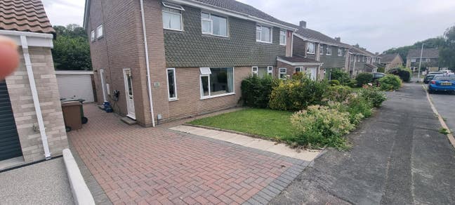 Double room in plympton Main Photo