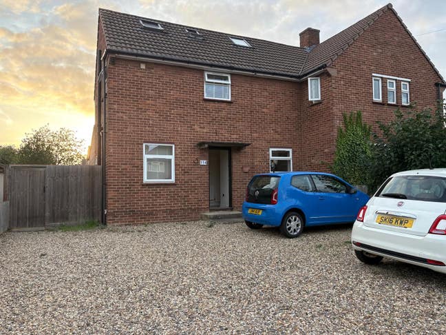 2 double rooms in 5 bed house near mill road  Main Photo
