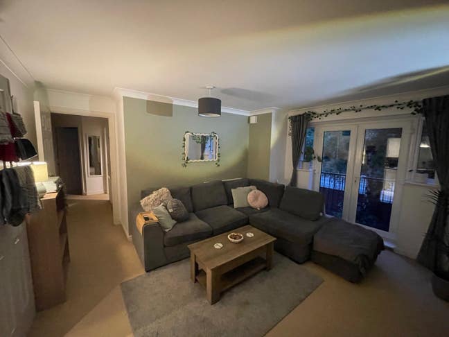 Double Room Available – Friendly House Share  Main Photo