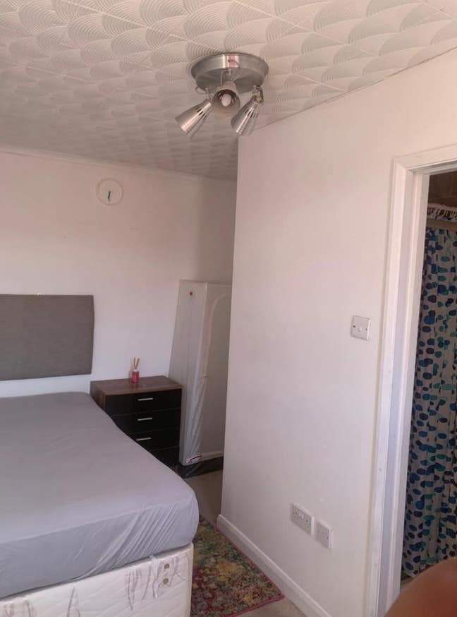 1 double room en-suite to rent Main Photo