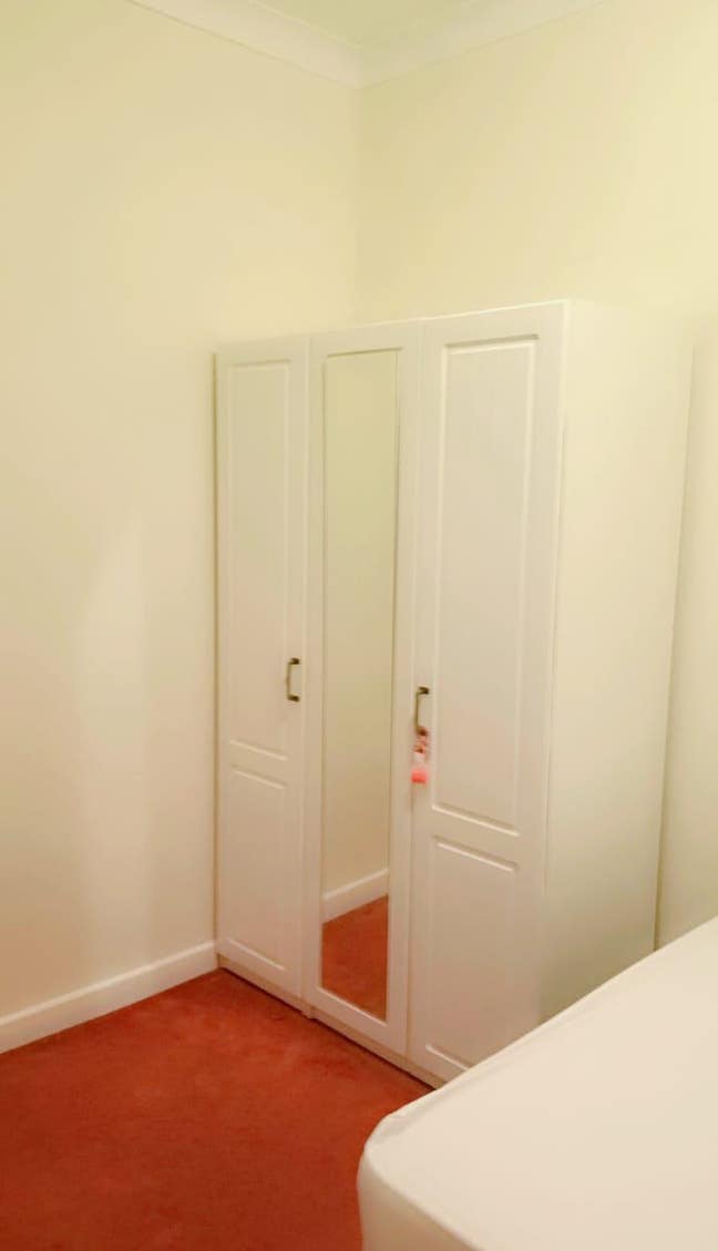 Double bed room available for single person Main Photo