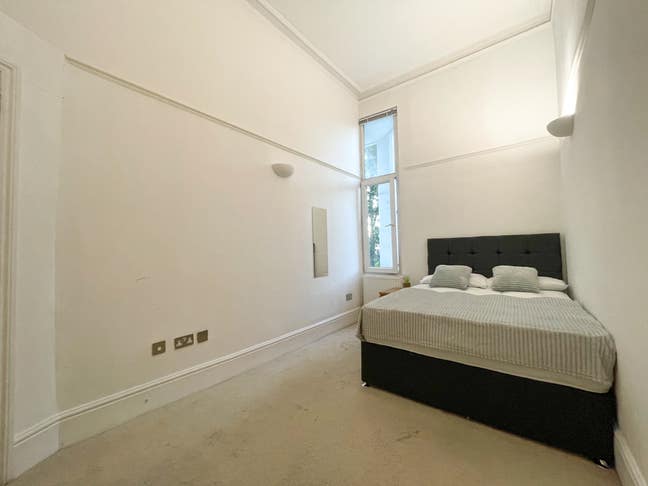 Large double room in Abbey Road!  Main Photo
