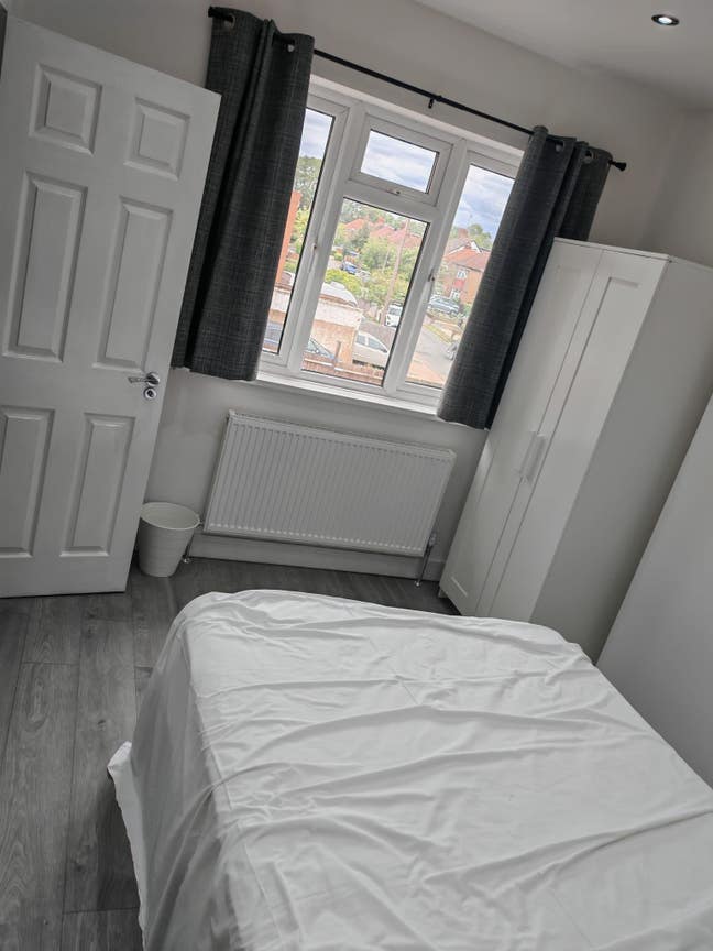 Vegetarian Couple : Ensuite double room  Main Photo