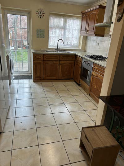  Room In Chingford - &pound;700 - All Bills Inc Main Photo