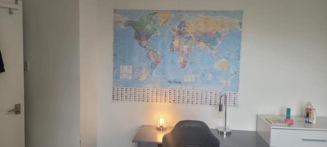 Double room to let in a clean and stunning family. Main Photo