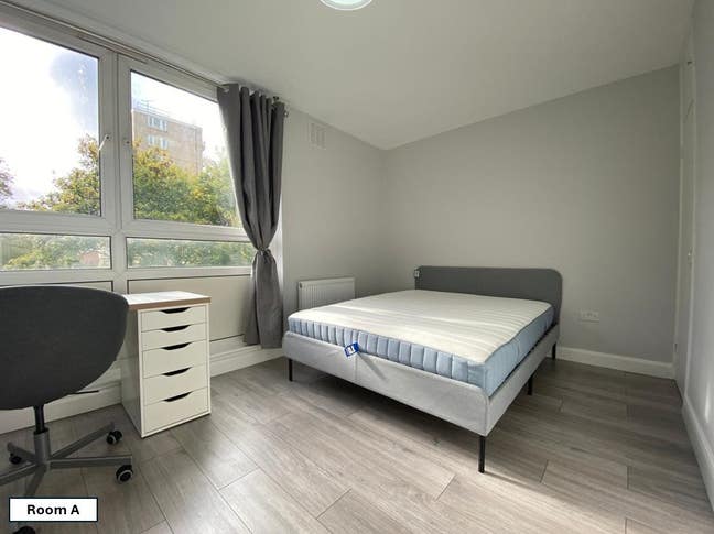 Spacious, Newly Refurbished Rooms in a Modern Flat Main Photo