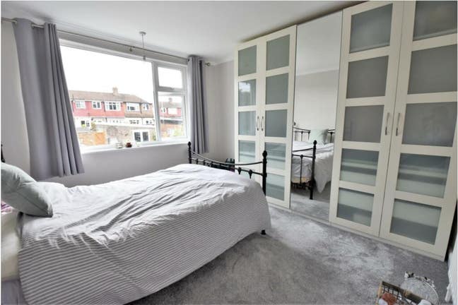 Gorgeous & Bright Double room for Short Term Stay Main Photo