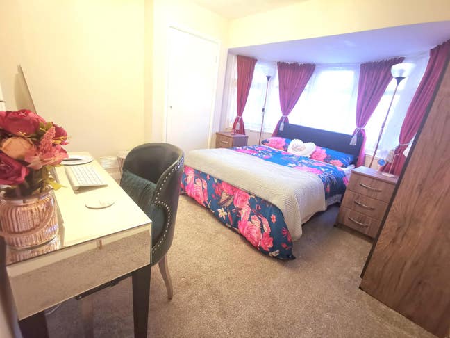 Private Double Room for Rent. Ensuite. Bills inc Main Photo