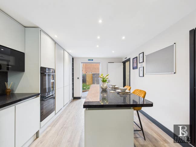 🏠Stunning house - Low deposit option available 🏡 Main Photo