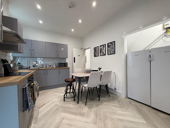 £100 off 1st month's rent, fully refurbished Main Photo