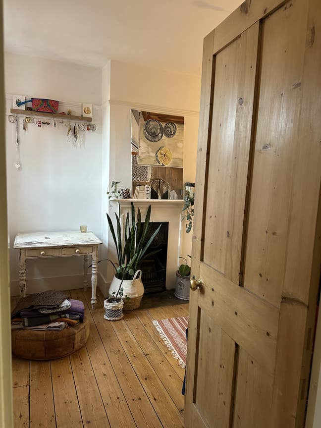 Bright Double Room in Seaford - Near beach & woods Main Photo