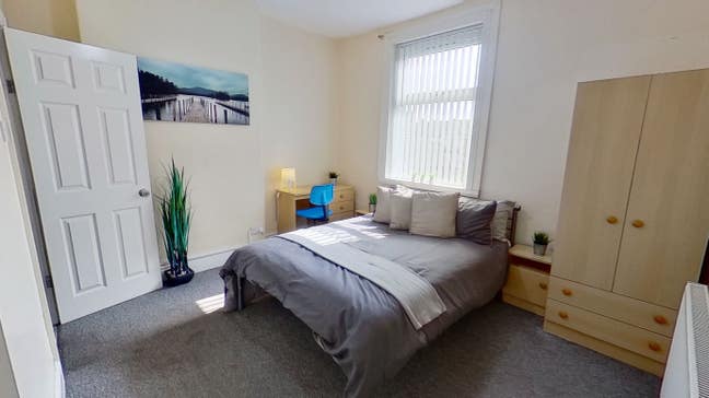 🏡Spacious En-Suite Double Bedroom Main Photo