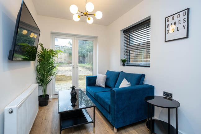 Double Ensuite Room in Quality Co-Living Main Photo