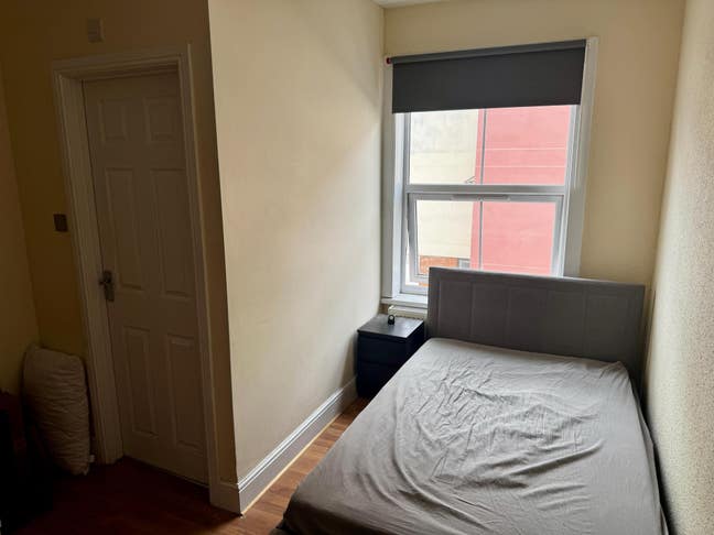  1 Bedroom with Private Shower & Shared Kitchen  Main Photo