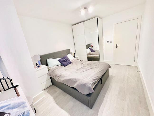 Brand New 3 bedroom flat in Shepherds Bush Main Photo