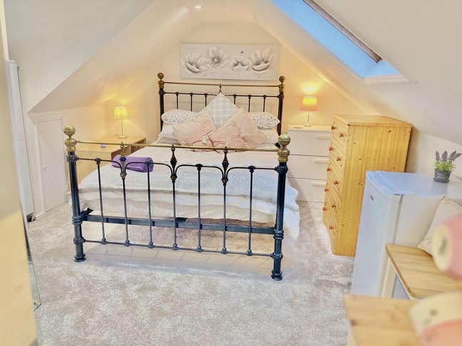 Safe, Clean, Stylish, Modern & Convenient, Barnet Main Photo