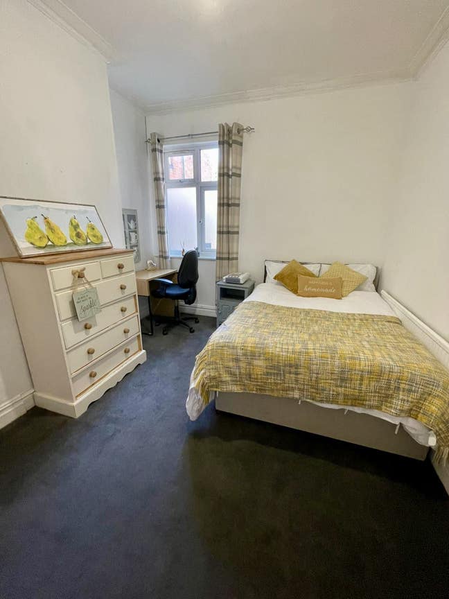 Comfortable Room available NOW Upperton Road LE3 Main Photo