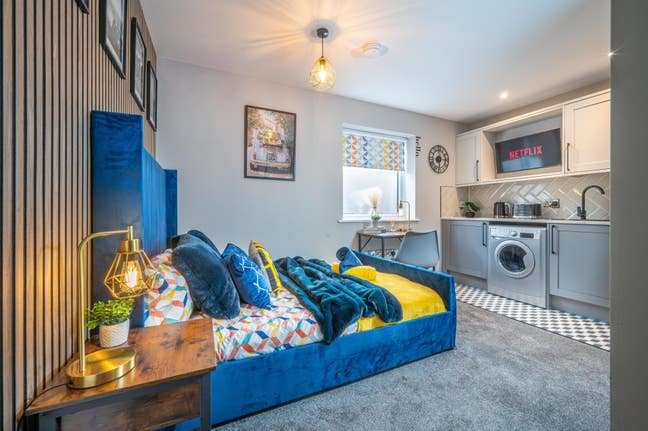 💕Spacious Ground Floor Studio 😍 En-Suite&Kitchen Main Photo