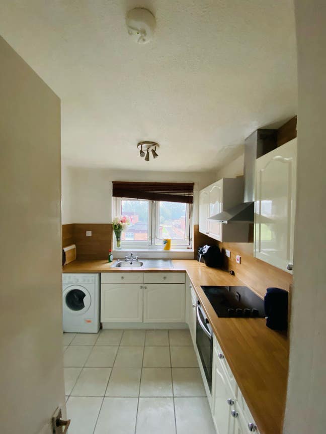 Spare room Main Photo