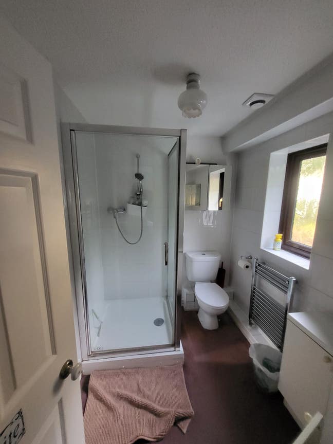 Nice Double En-suite Room in a detached house Main Photo