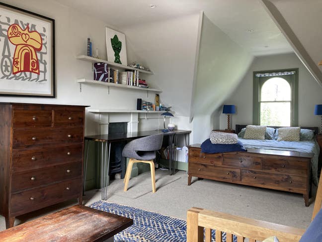 Spacious, bright double room in family home, N19  Main Photo