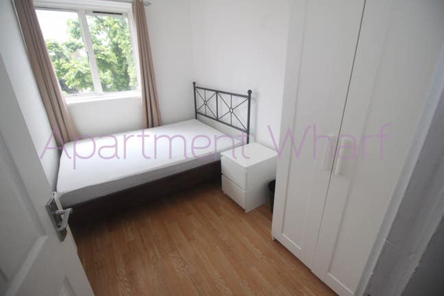 Double Room - Single Use London Main Photo