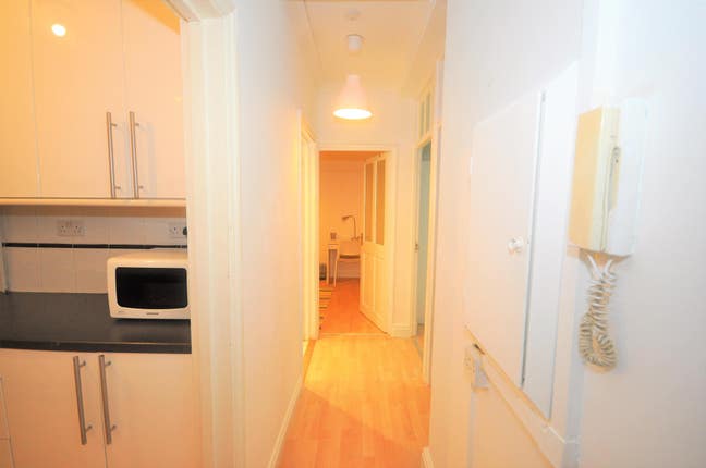 3 Bedroom Flat in Holborn! Main Photo