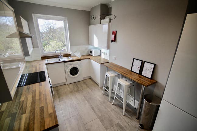 **HUGE Double, desk can be provided if needed** Main Photo