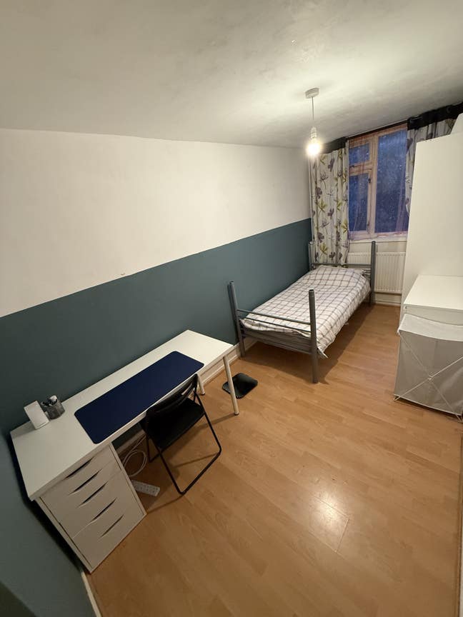 Single room in Neasden  Main Photo