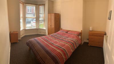 Large Room, All Bills inc, No Deposit,Wifi Inc Main Photo