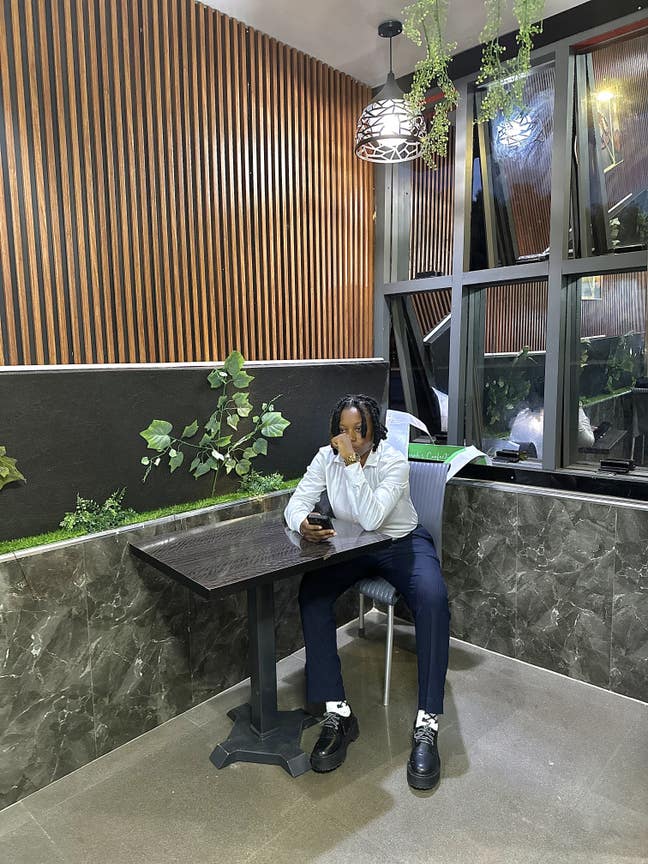 Hello, I am looking for a room to rent in  Lo... Main Photo