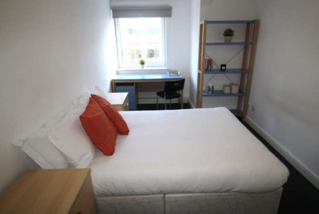 Leeds Uni Flat share available - takeover tenancy  Main Photo