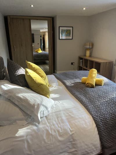 Super King Size en Suite Room with Private Access Main Photo