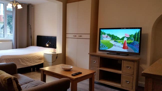 Stunning XL double bedroom Oxford Cowley centre Main Photo