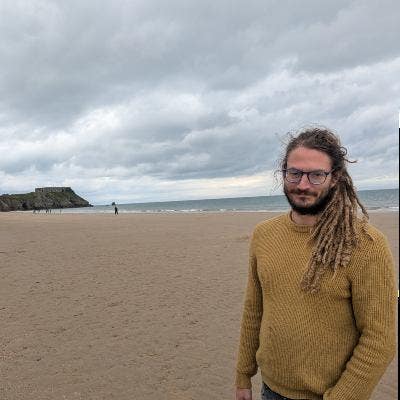 Looking to move to Bristol around end of September Main Photo