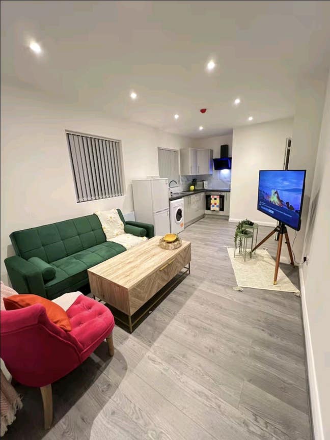 1 bed Apt. Premium, Chorlton. Trams,buses amenatie Main Photo