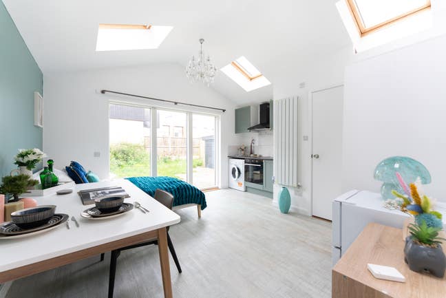 Trumpington Spacious Studio Addenbrookes Hospital Main Photo