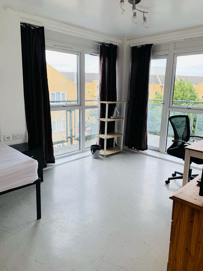 Large Room With Balcony, Camberwell Main Photo